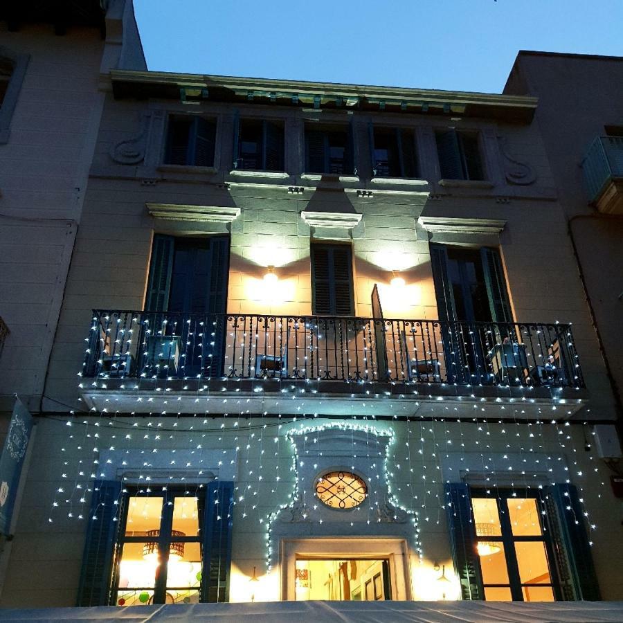 Hotel Hostal Chic Sant Feliu de Guíxols Eksteriør bilde