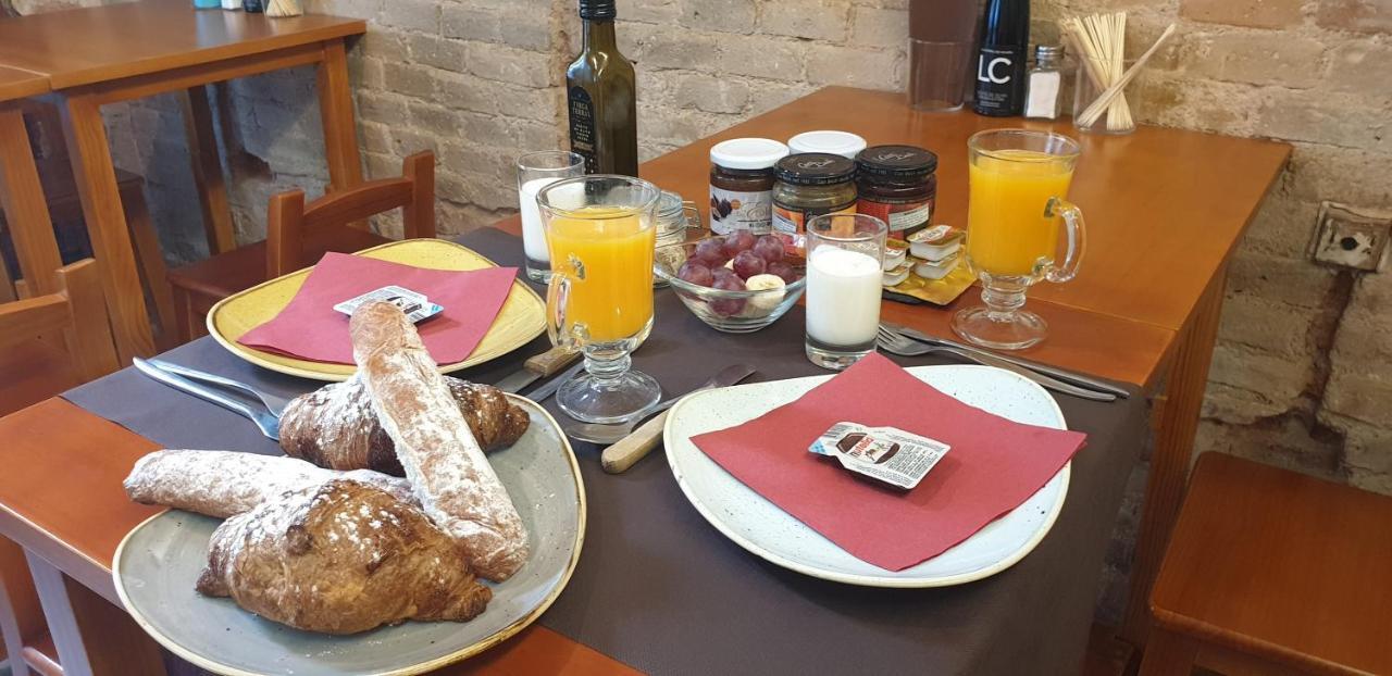 Hotel Hostal Chic Sant Feliu de Guíxols Eksteriør bilde